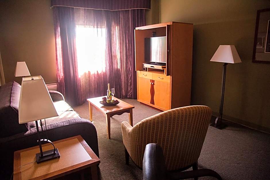 Medicine Hat Lodge, Trademark Collection by Wyndham