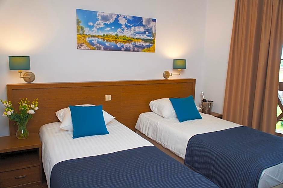 HOTEL CICHA WODA NIEPORĘT