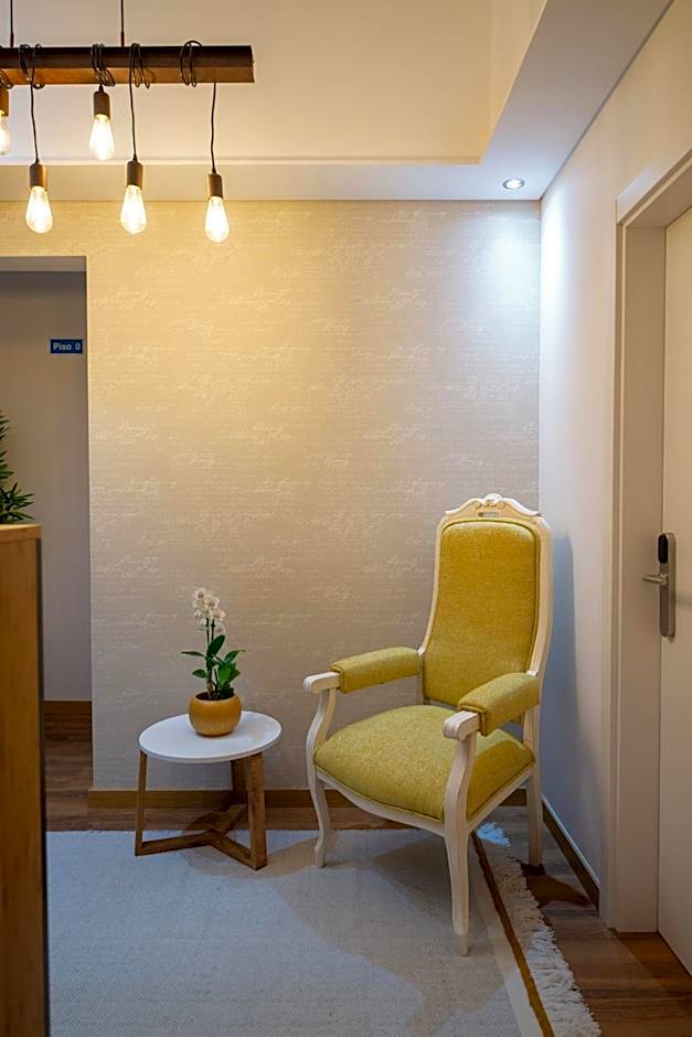 9 Quartos Alojamento