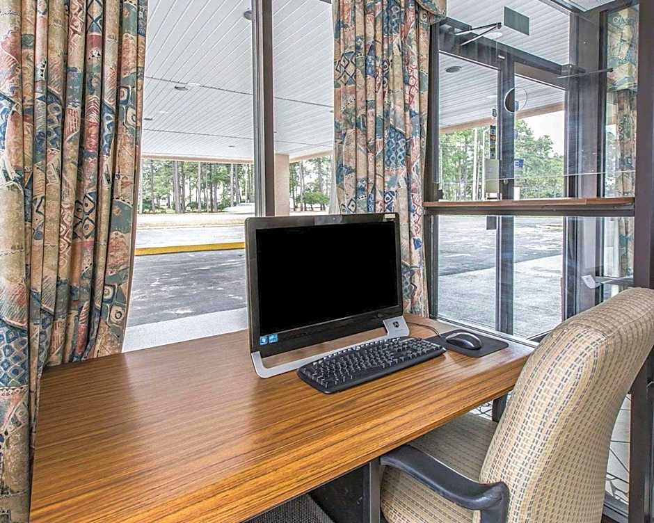 Econo lodge Douglas