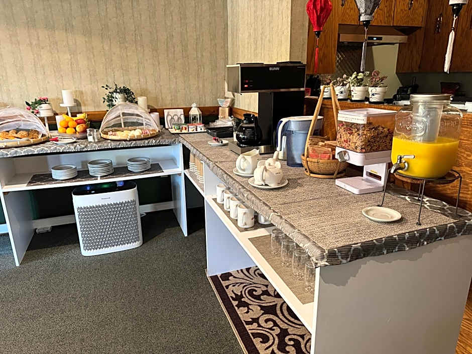 New Age Inn - Voyageur