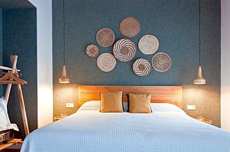 Deluxe Double Room with Balcony and Sea View