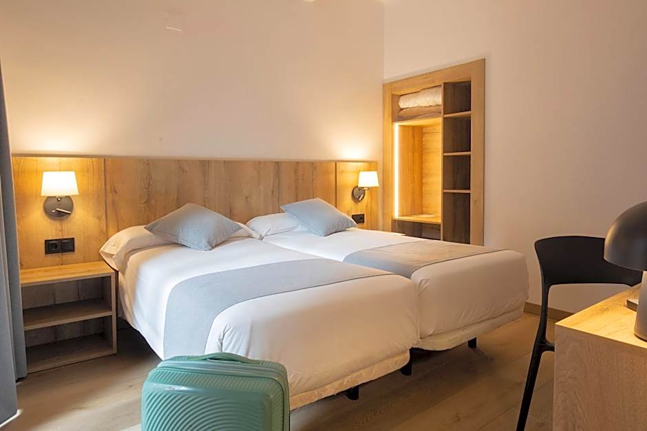 Hotel Cervol by Nexta