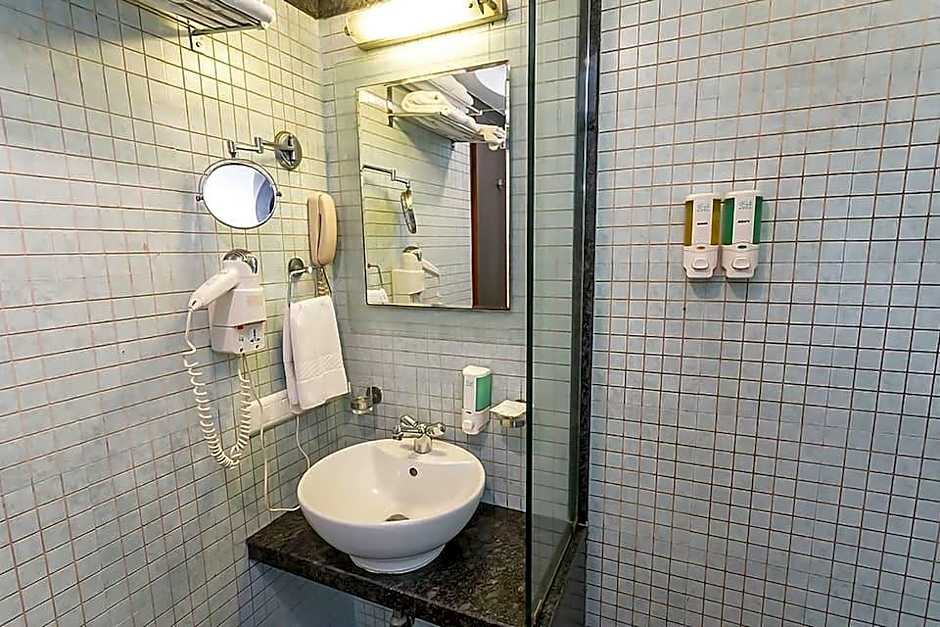 FabHotel Shubhangan - Nr. Bandra