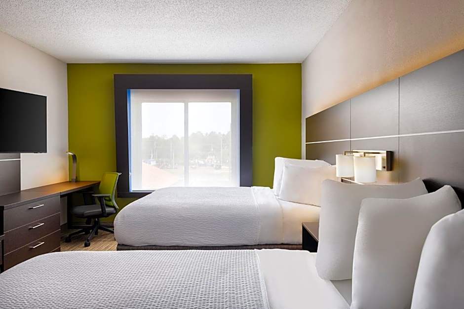 Holiday Inn Express & Suites Spring Hill By IHG