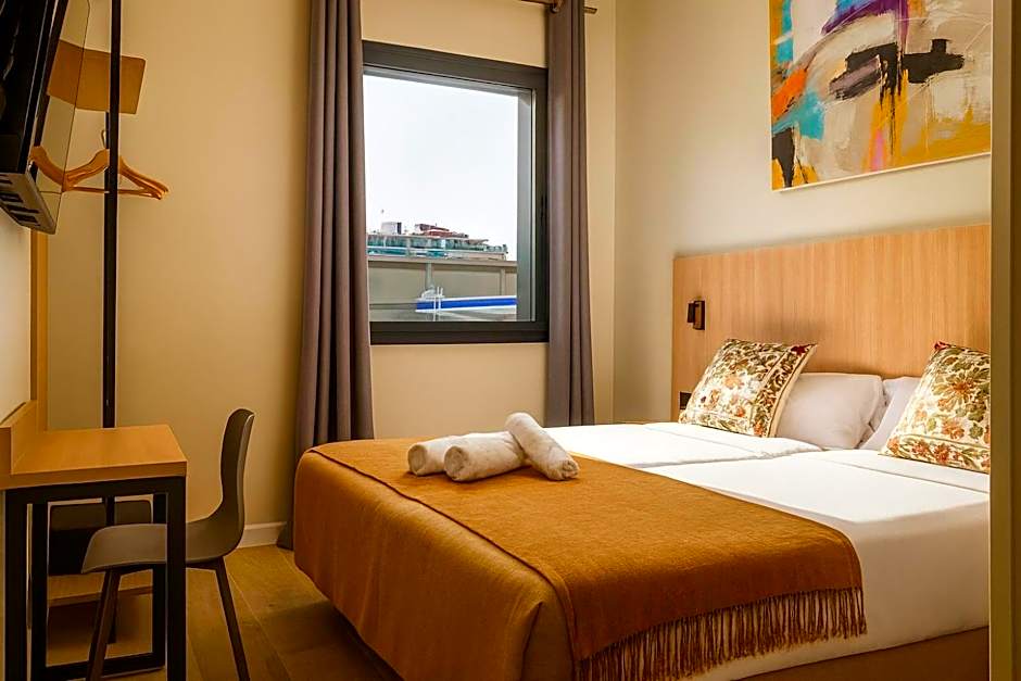 Aerohotel Barcelona Airport 24h