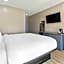 Sonesta Essential IAH Airport JFK Boulevard - Newly Renovated