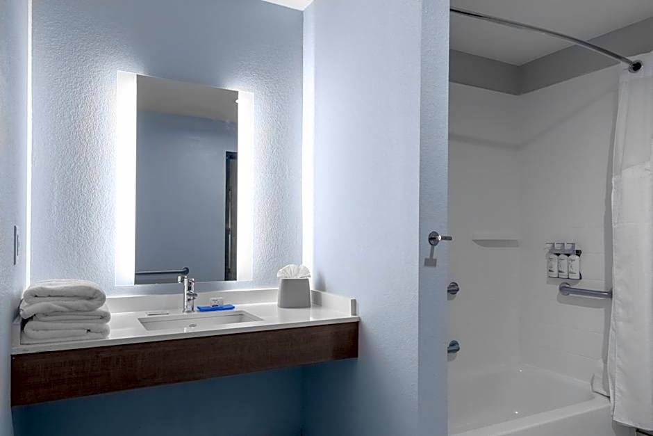 Holiday Inn Express And Suites Leander By IHG