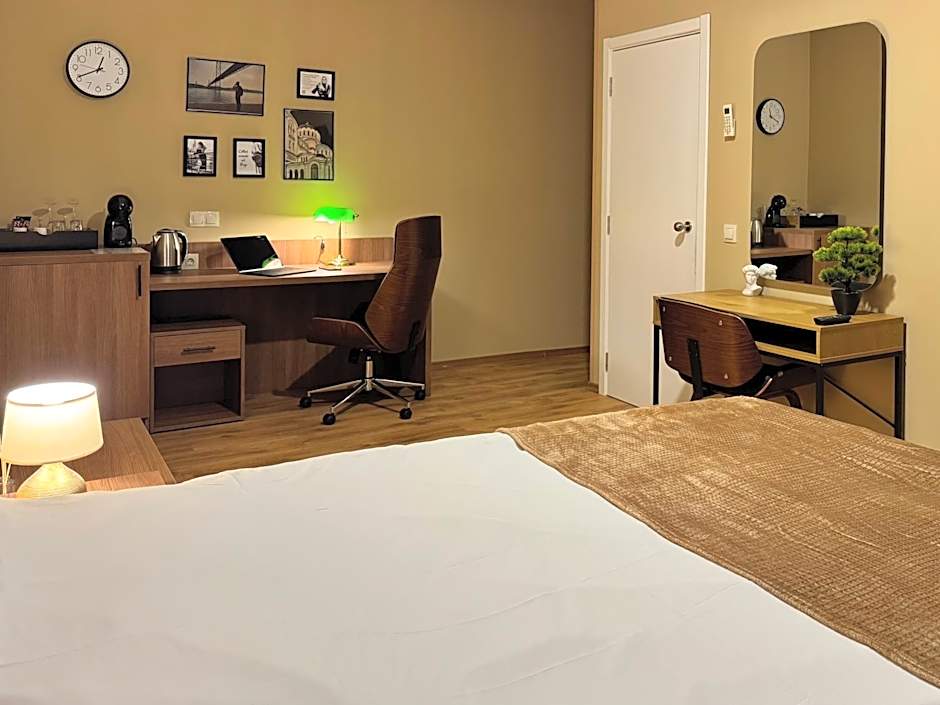 Apartments Sofia Airport free shuttle and parking