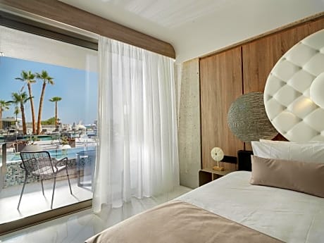 Superior Room with Plunge Pool & Pool View