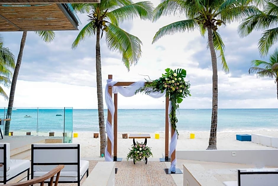 Thompson Playa Del Carmen Beach House by Hyatt