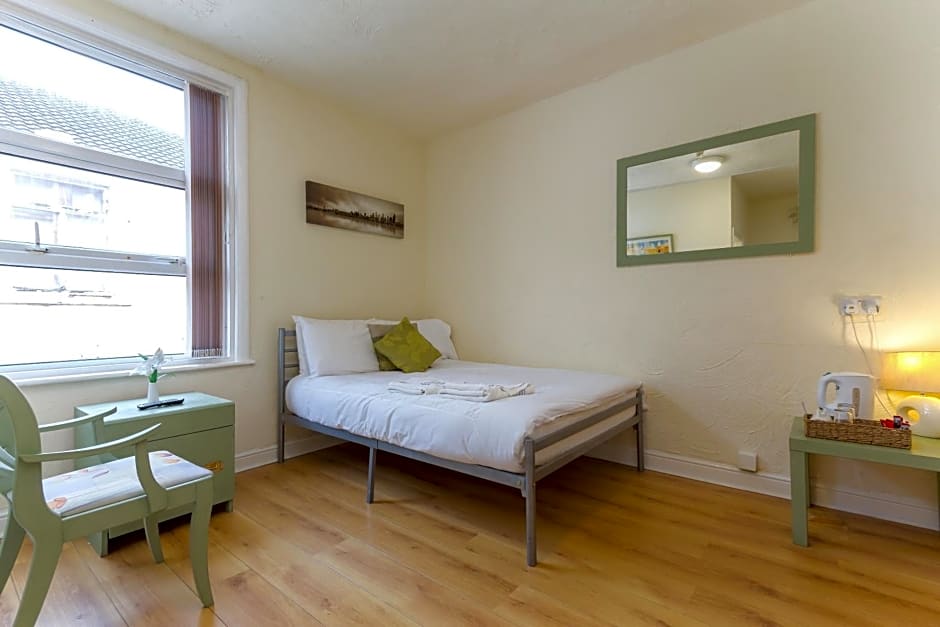 Brecks Hotel – Blackpool