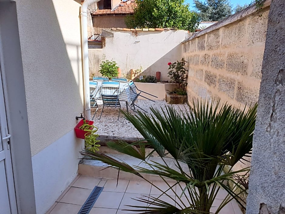 Maison de ville confortable avec cour intérieure