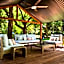 Adina Lodge Holiday Apartments