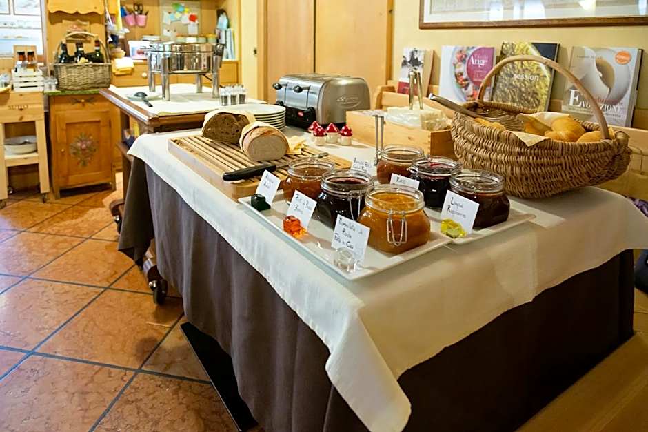 Hotel & Ristorante Baita Dovich