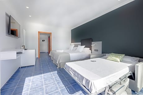 double or twin sea view 3 adults