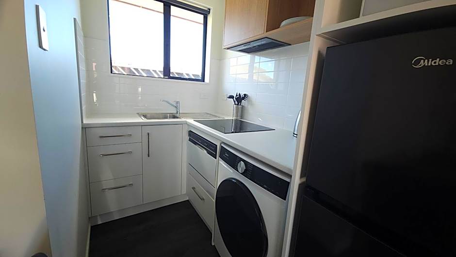 Sierra Motel and Apartments