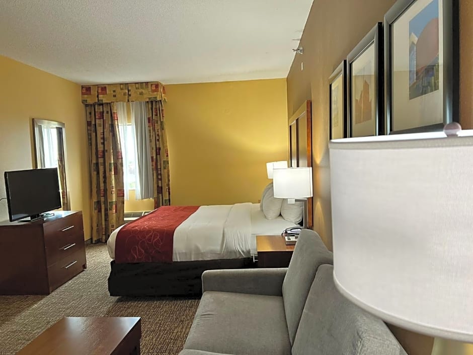 Comfort Suites Louisville East