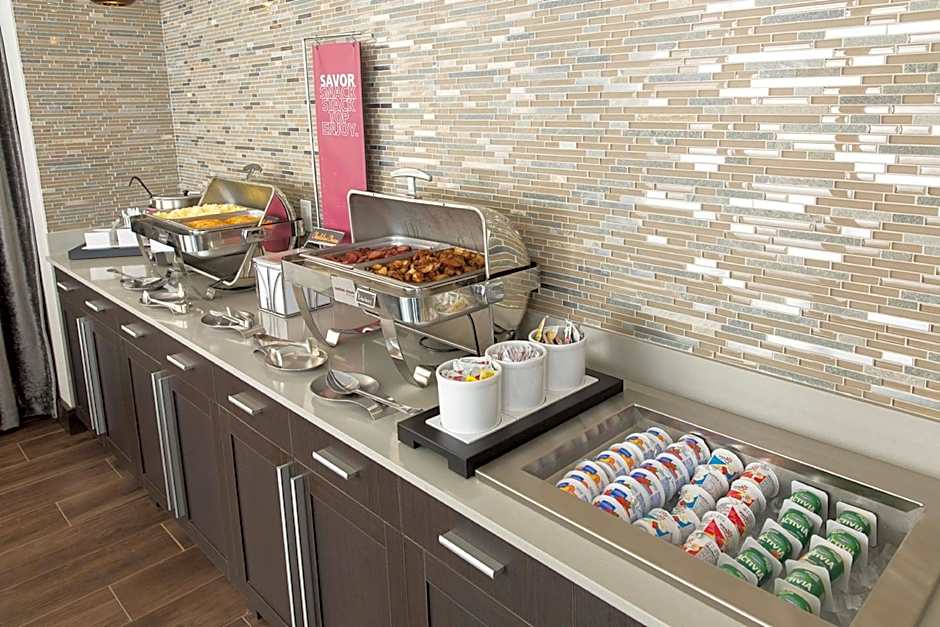 Hampton Inn By Hilton & Suites Dallas Downtown