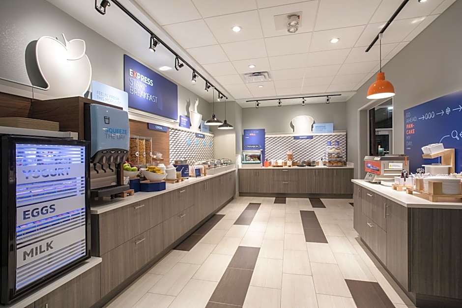 Holiday Inn Express And Suites Denver Ne - Brighton By IHG