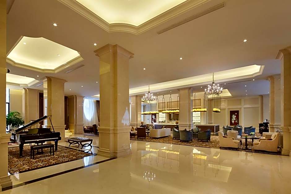 Yin Run Jin Jiang Castle Hotel