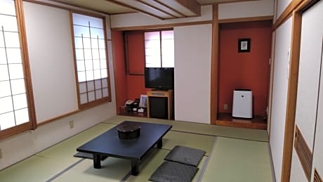 Japanese-Style Family Room - Non-Smoking