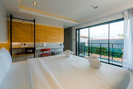 Deluxe Double Room with Balcony
