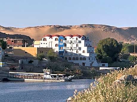 ACHERTOD Nubian House