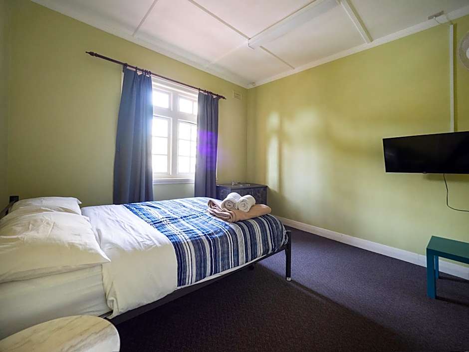 Newcastle Beach YHA Hostel