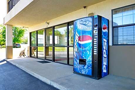 Motel 6-Atoka, OK