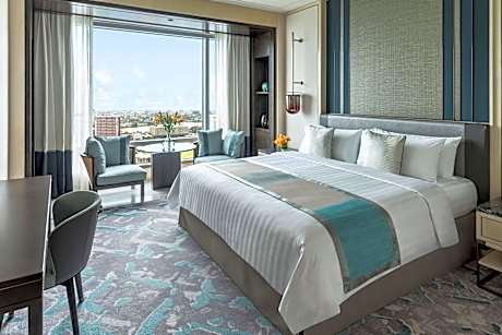 Suite Offer: Deluxe Lake View King - Complimentary Upgrade to the Suite or One-Bedroom Apartment with Early Check-in at 10 AM (on Availability), USD 30 F&B OR Spa Credit, Complimentary Afternoon Tea, Sunset Cocktails & Canapés
