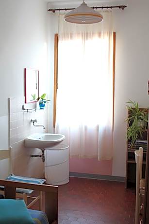 Single Room with Shared Bathroom