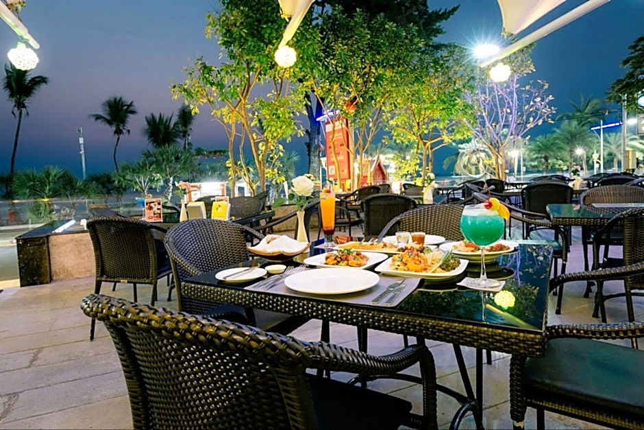 Pattaya Discovery Beach Hotel