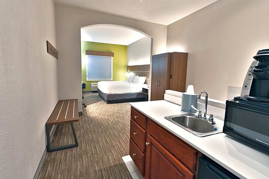Holiday Inn Express Hotel & Suites Goshen By IHG