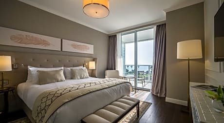 Single Executive Balcony with Sea View