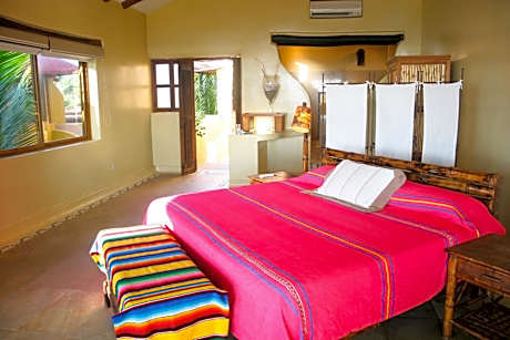 Deluxe Double Room with Ocean View and Jacuzzi