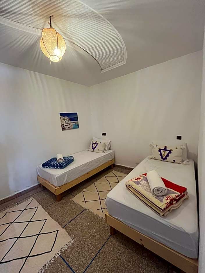 Emallayan Hostel