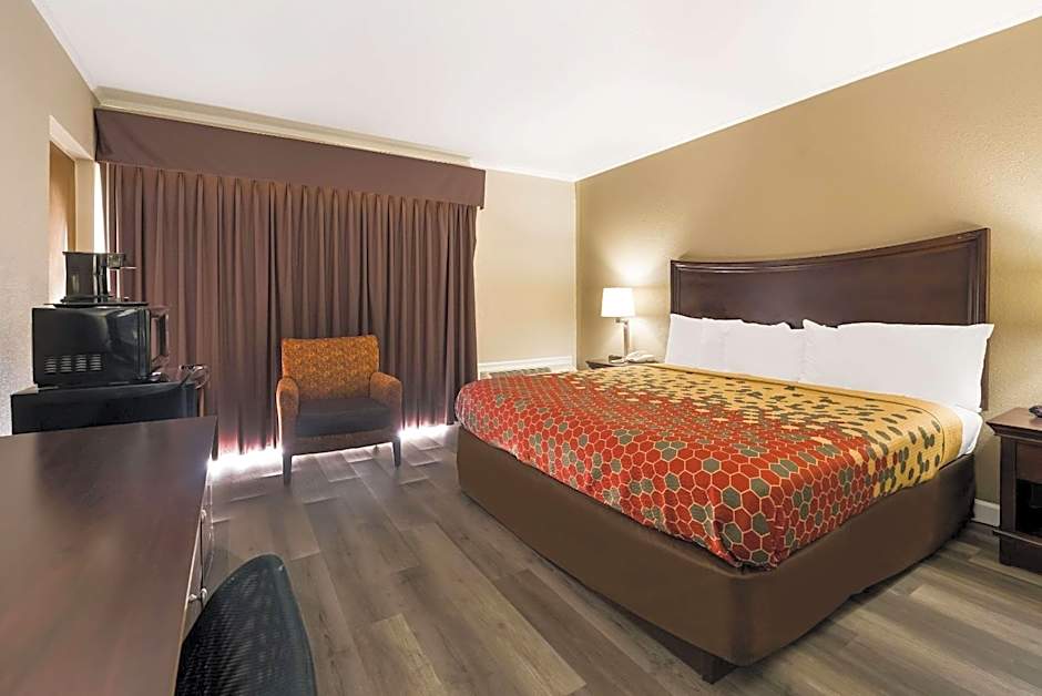 Econo Lodge - Perry National Fair Ground Area