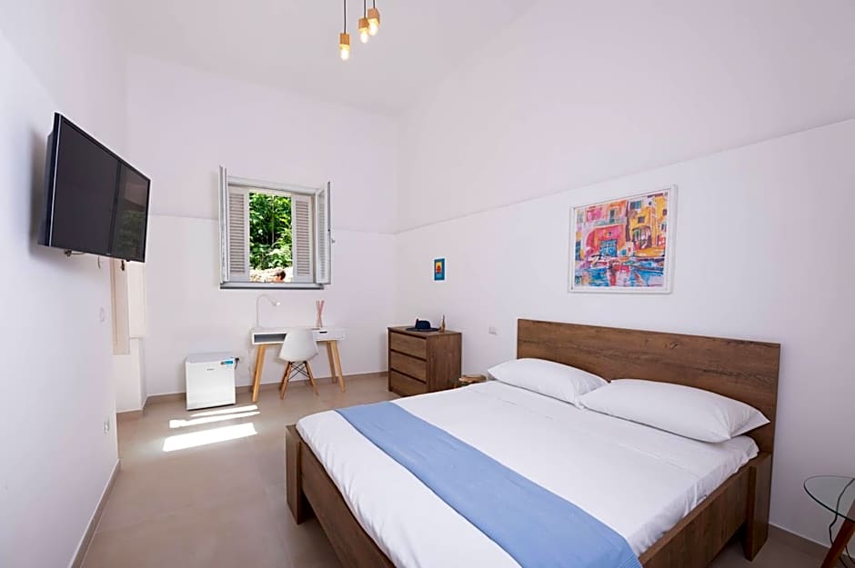 Gioia 13 Rooms & Apartments