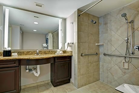 1 King Mobility Hearing Accessible Roll In Shower Suite Non-Smoking