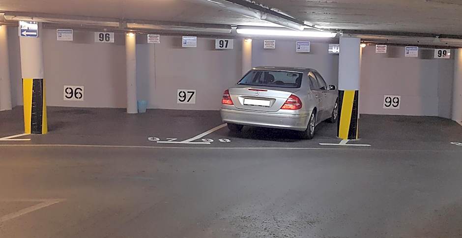 "hotel30" ROOMS in the centrum -free garage parking