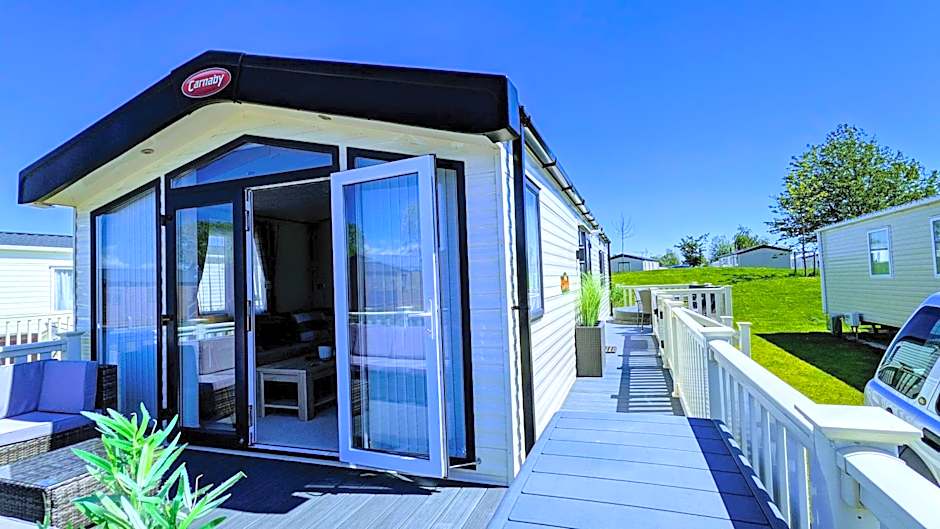 Tattershall Lakes - Merlin Point