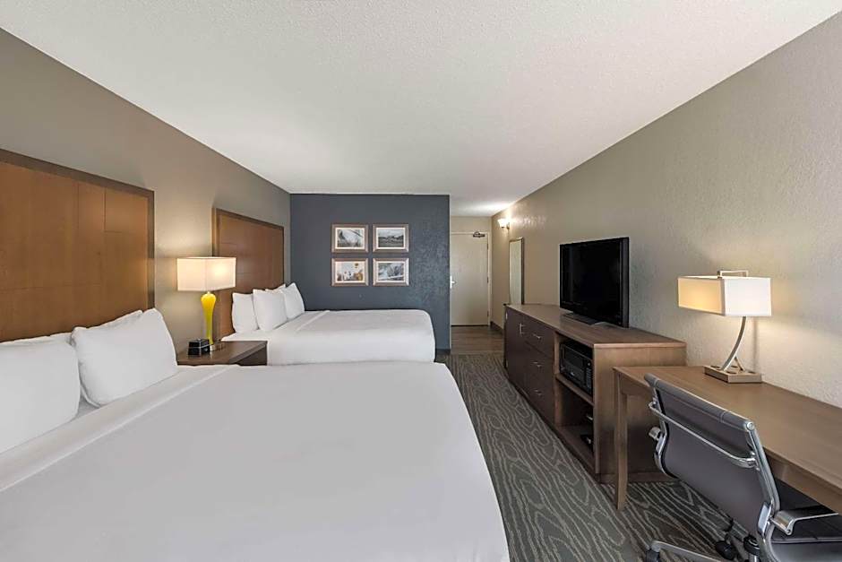 Comfort Inn & Suites Tipp City Dayton North I-75