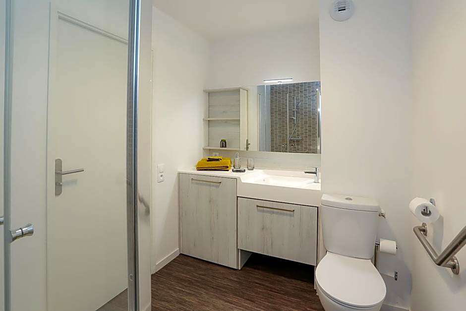 DOMITYS - Le Fil de Soie