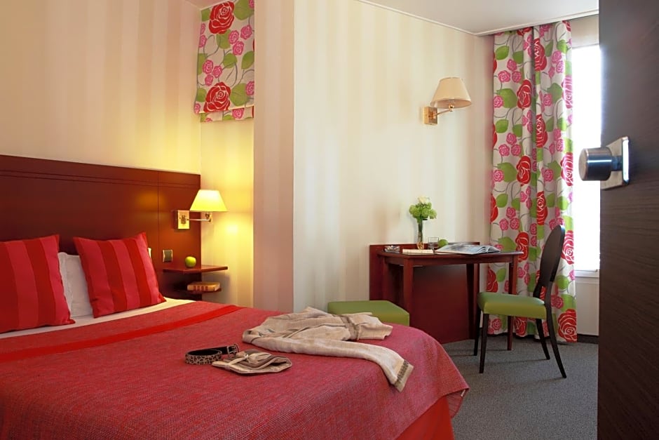 Hotel Espace Champerret