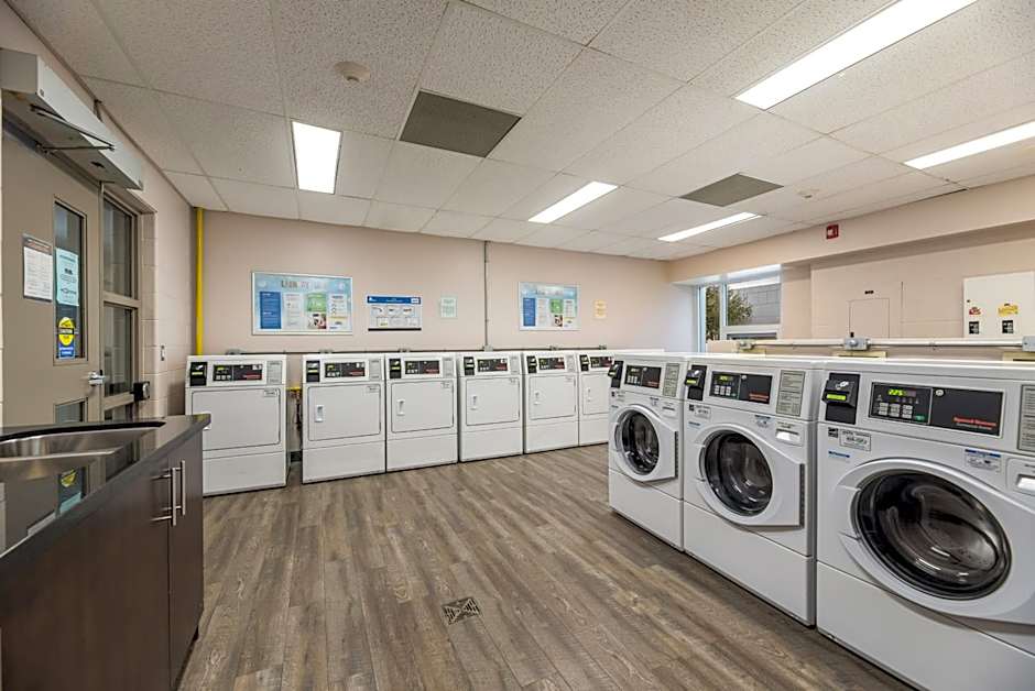 Residence & Conference Centre - Hamilton