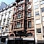Carlton Hotel