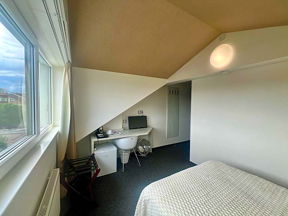 Grand Petit Hotel ex Shato Gesson