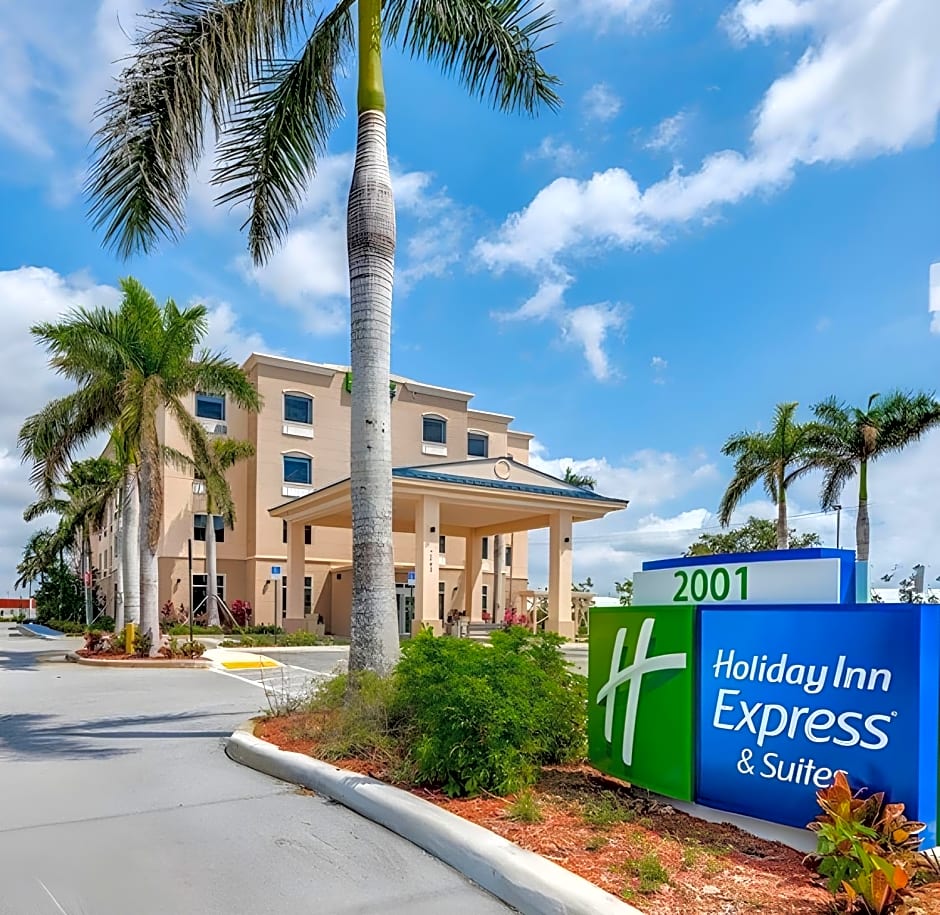 Holiday Inn Express & Suites Boynton Beach West