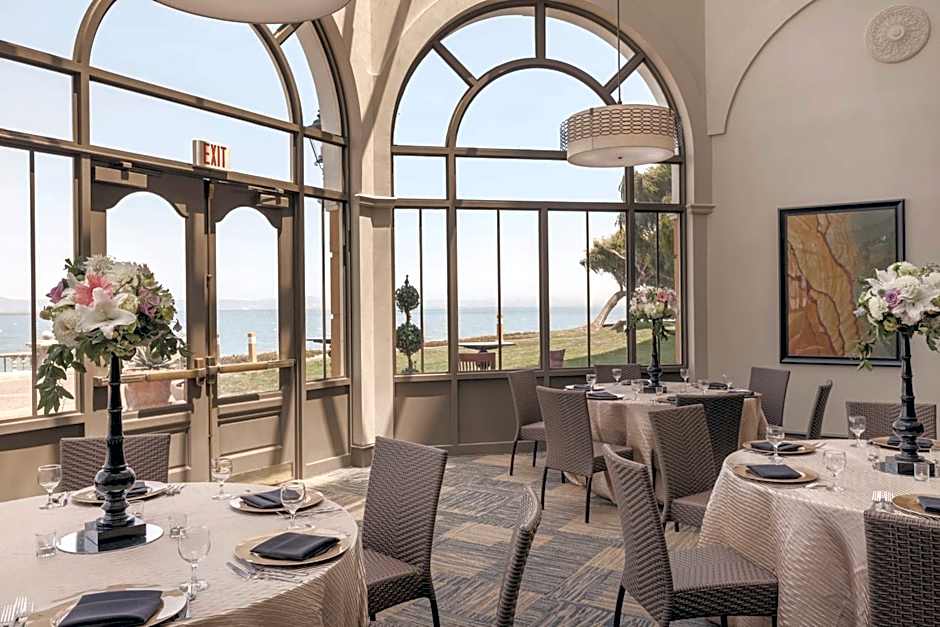 Embassy Suites by Hilton San Francisco Airport Waterfront